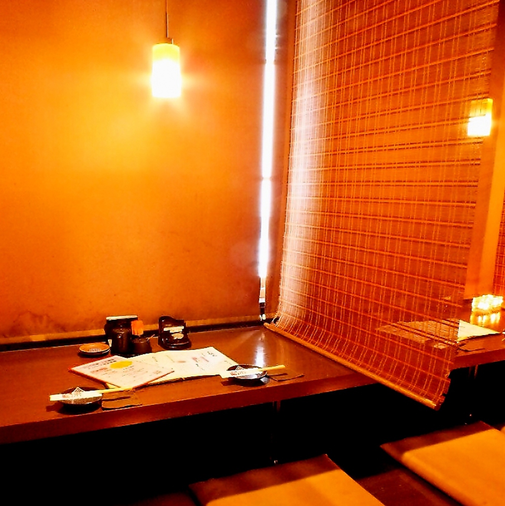 【デート】カップルにぴったりの2名席もご用意★大人気なので、ご予約必須です！