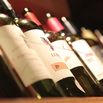 肉×ワインの抜群コンビネーション！お肉にピッタリのワインを多数取り揃えております。