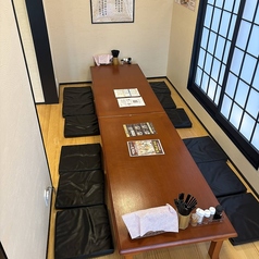 そばと豚足となべの よいひの雰囲気2