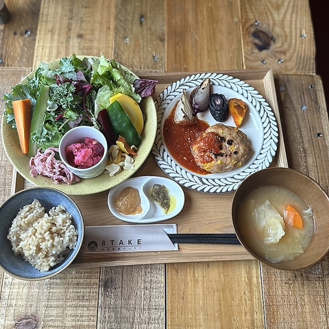 柴海農園直営◆野菜たっぷり定食が楽しめるカフェ&レストラン◆夜はコース&飲み放題も