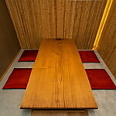 お座敷の個室は、ご家族様での会食に最適です。周りを気にせず、ゆったりとした雰囲気で旬の日本料理をお楽しみいただけます。お子様連れも◎です。