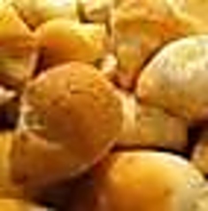 人気の自家製パンは毎日焼き立て！！