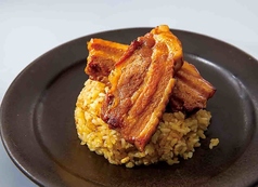 自家製角煮のせ炒飯