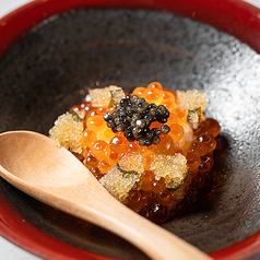 厳選したネタとこだわりのしゃりが織り成す、極上の寿司