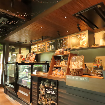 Tripot cafe the PARK Tsurumaiの雰囲気1