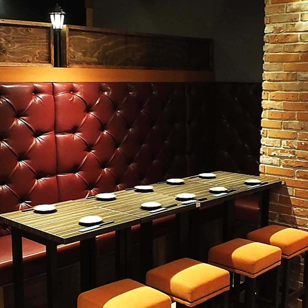 フロアテーブル席　　-虎ノ門　個室　居酒屋-はテツ虎へお越しください。