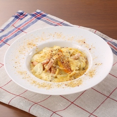 秋野菜とベーコンのリングイネクリームパスタ