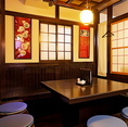 半個室のお部屋。テーブルを追加し、大人数でのご利用も出来ます。