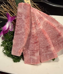 縦バラ(バラ肉の中で、脂の美味しさが一番の部位です)