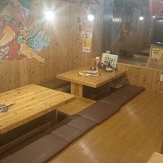 堀こたつのお席のご用意がございます。詳細の席数・人数等は店舗までお問い合わせ下さい。※写真は系列店