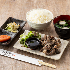 牛ホホ唐揚げ定食もございます。