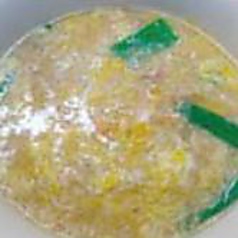 蟹の身とホワイトアスパラのスープ