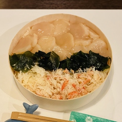 生ホタテとズワイ蟹の北海丼