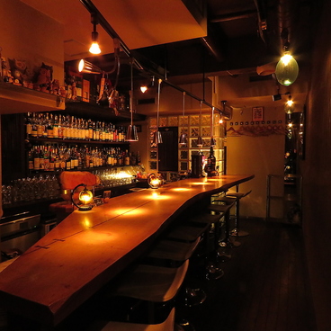 BAR OWLS オゥルズ 銀座の雰囲気1