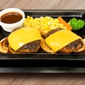 料理メニュー写真 チーズハンバーグステーキ 200g