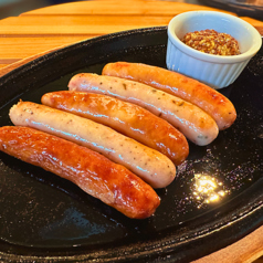 ソーセージ盛り合わせ