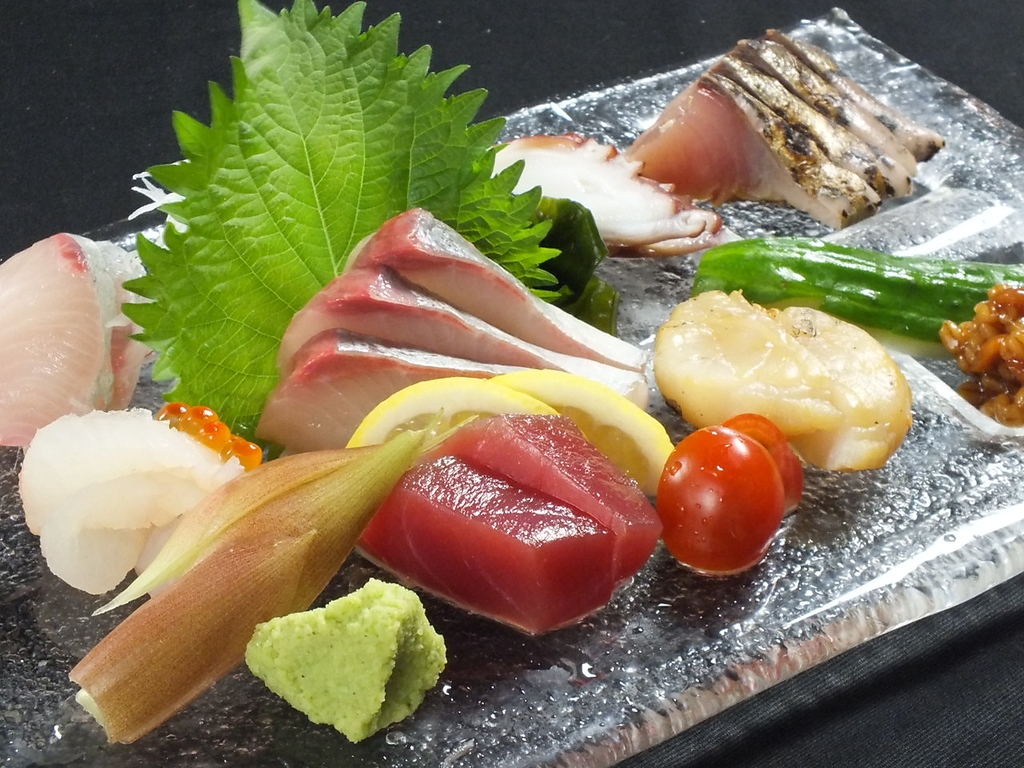 肉厚にカットしているお刺身。食べごたえあり！