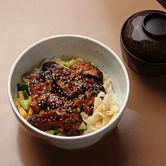 うなぎのバラチラシ丼