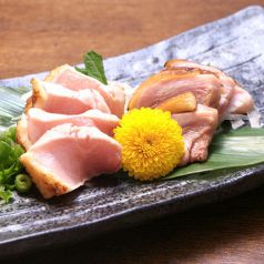 地鶏も旨い！自慢の九州料理の数々