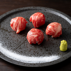 和牛肉もも肉の手毬寿司（4貫）