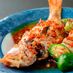 産地直送！その日に各地港から届いた新鮮な鮮魚で創作するため、日替わりでお楽しみいただけます。