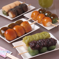 色とりどりのみたらし団子