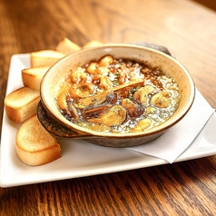 牡蠣とキノコのアヒージョ