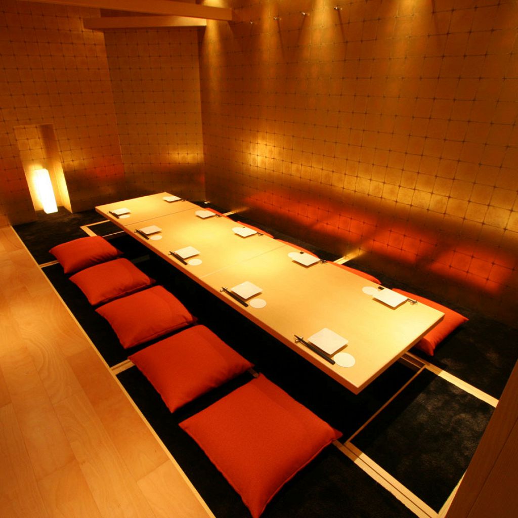 堀ごたつ式個室が充実！！様々なシーンに対応いただけます♪大人数での宴会に是非ご利用下さいませ！