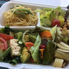 野菜いっぱいのランチボックス