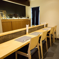 おひとり様も安心のカウンター席