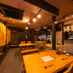 16名様でご利用いただけるテーブル席をご用意しております★ワイワイと会話を楽しみながらお食事を楽しめます。