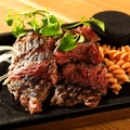 料理メニュー写真&nbsp;《本日入荷！！》ステーキ食べ比べ 2種盛