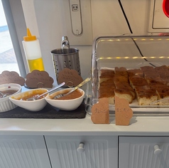 至福のランチ。焼きたてフォカッチャブッフェ開始！