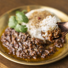 地鶏ガーリックミンチカレー