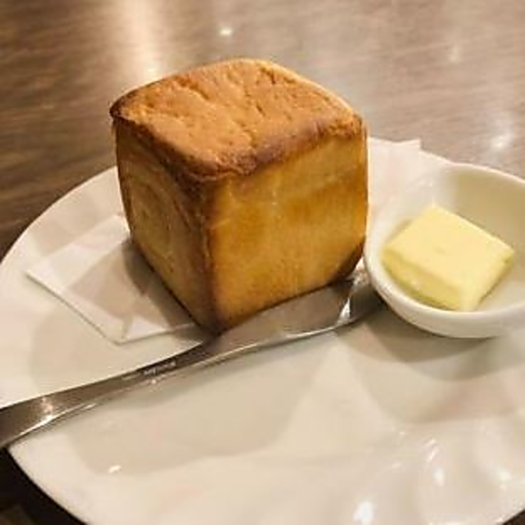 当店オリジナル♪お店で焼き上げるサクフワ食感のコロコロパン！手作り焼きたてパンをお楽しみ下さい