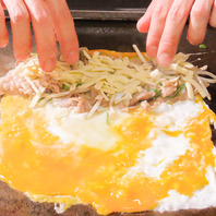 【食欲そそる！】甘辛いソースとふわふわ麺に優しい玉子