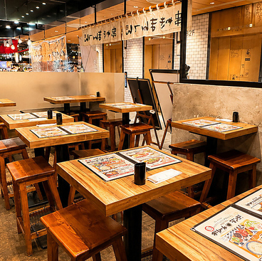 串焼き まんてん ルクア大阪店の雰囲気1