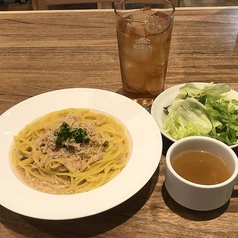 26種類からパスタを選べる！セットメニュー