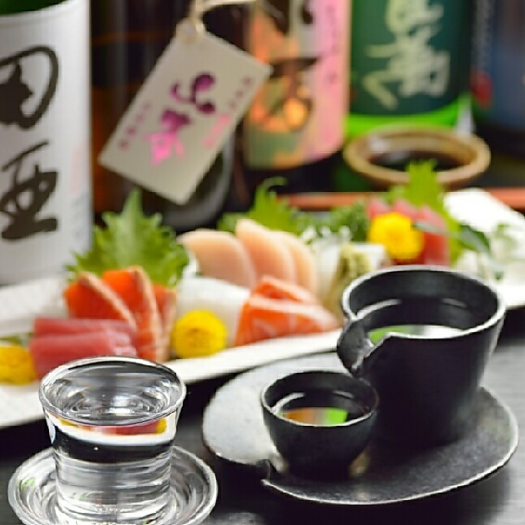 日本酒にこだわり！常時25種！東北はもちろん、全国各地から厳選した日本酒を取りそろえております。