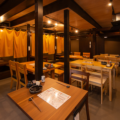 地元のご友人との楽しいひとときをお過ごしください。美味しい料理と飲み物を囲んで、素敵な思い出を作りましょう！