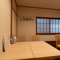 木の温もりが心地よい空間