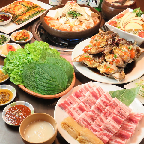 韓国で「食の都」と言われた本場の韓国料理を愛情込めて作っております。