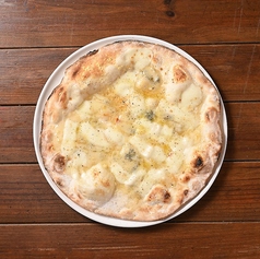 【シグネイチャーピッツァ】クワトロフォルマッジ