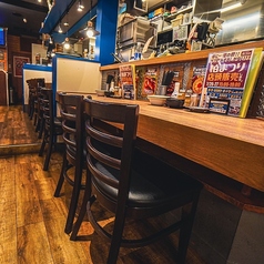 お一人様でも気軽に★スタッフも目の前にいるので馴染みのスタッフと乾杯！