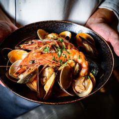 牡蠣と車海老の贅沢ペスカトーレ