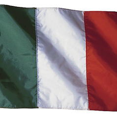 グラスワイン（赤白）※デキャンタでのご注文なら1000円です。たくさん飲む方は、デキャンテがお勧め