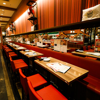 広々とした空間でくつろぎのひとときをお過ごしください