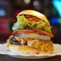 バリエーション豊かな絶品ハンバーガーをラインナップ◎