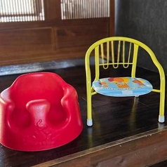 お子様椅子や食器もご用意あり◎