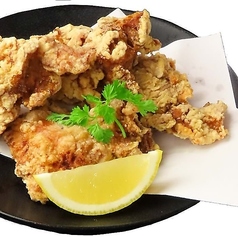 じっくり漬け込んだ若鶏の唐揚げ